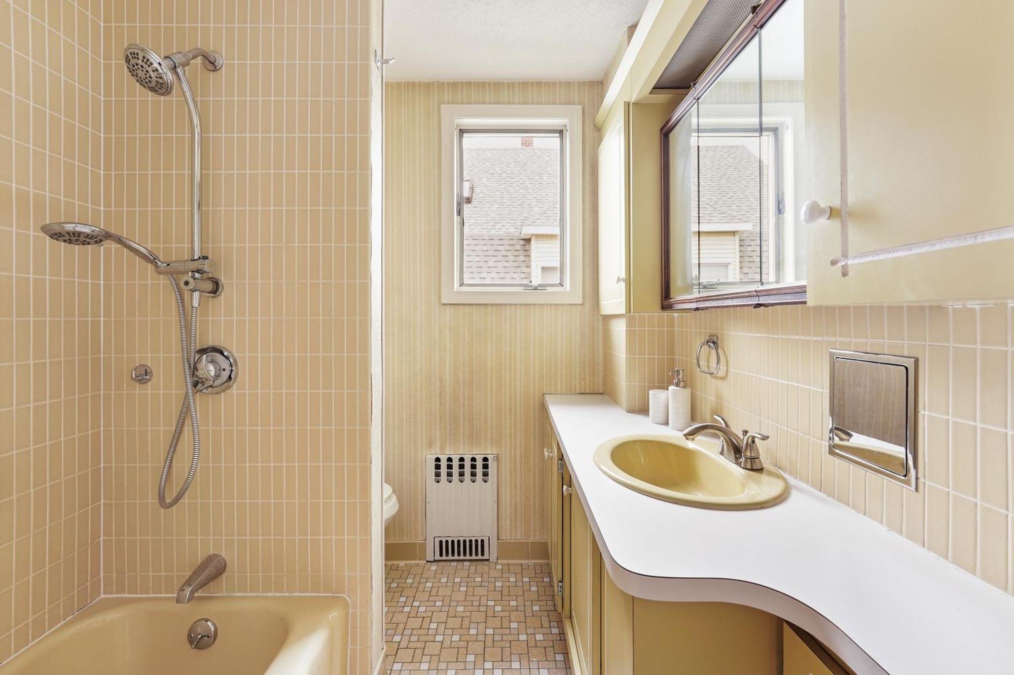 Charming New England Style Apartment 6 Miles To Downtown Boston, 4 Miles To Logan Airport Revere Exterior photo