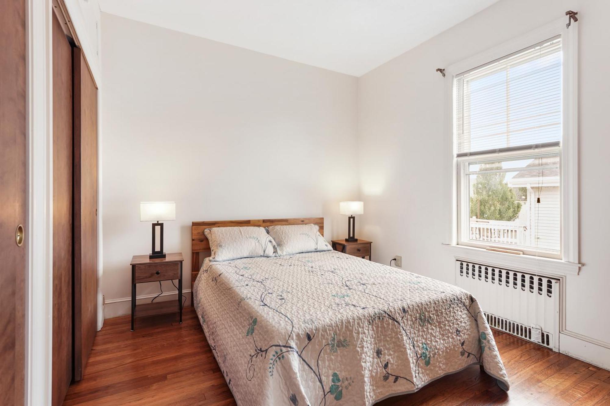 Charming New England Style Apartment 6 Miles To Downtown Boston, 4 Miles To Logan Airport Revere Exterior photo
